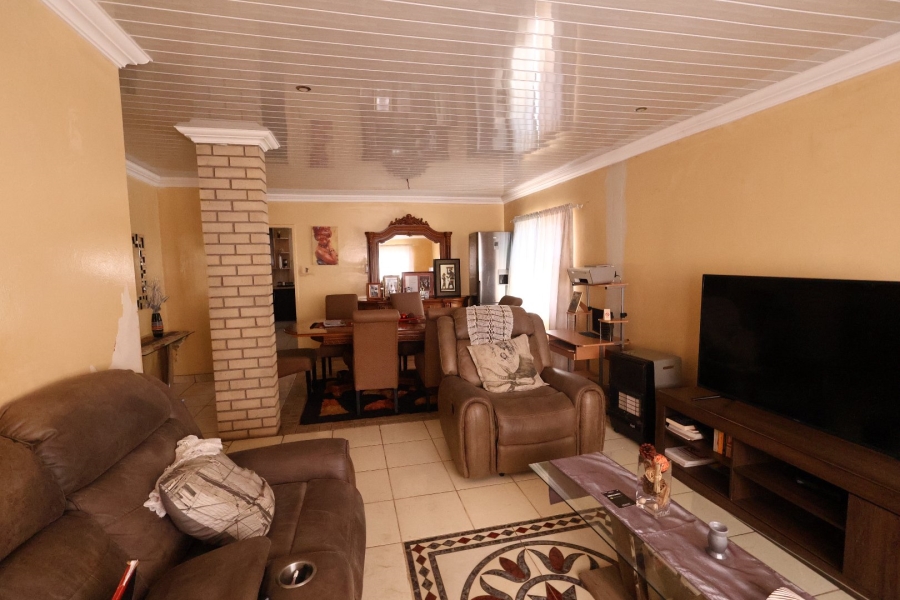 3 Bedroom Property for Sale in Uitsig Free State